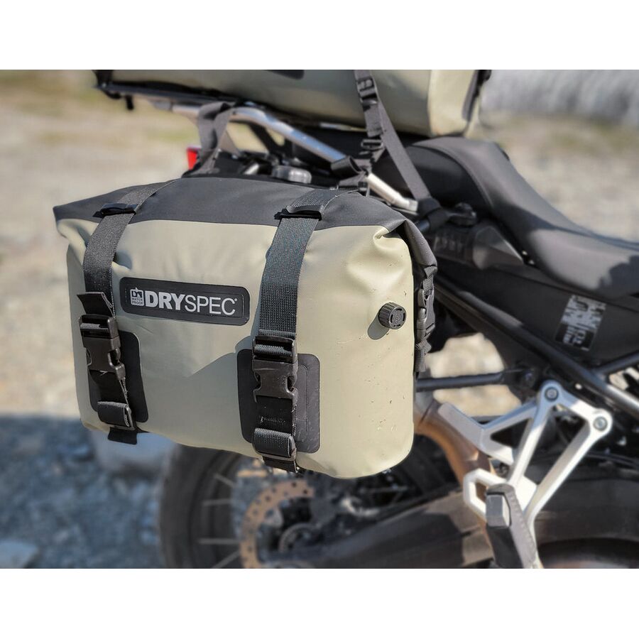 dryspec d20 rigid core dry saddlebags 3.0 8 dryspec d20 rigid core dry saddlebags 3.0