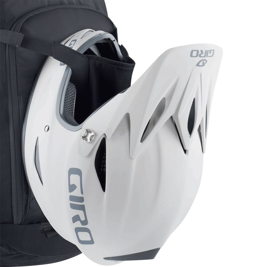 evoc fr enduro blackline protector 16l hydration pack 3 evoc fr enduro blackline protector 16l hydration pack