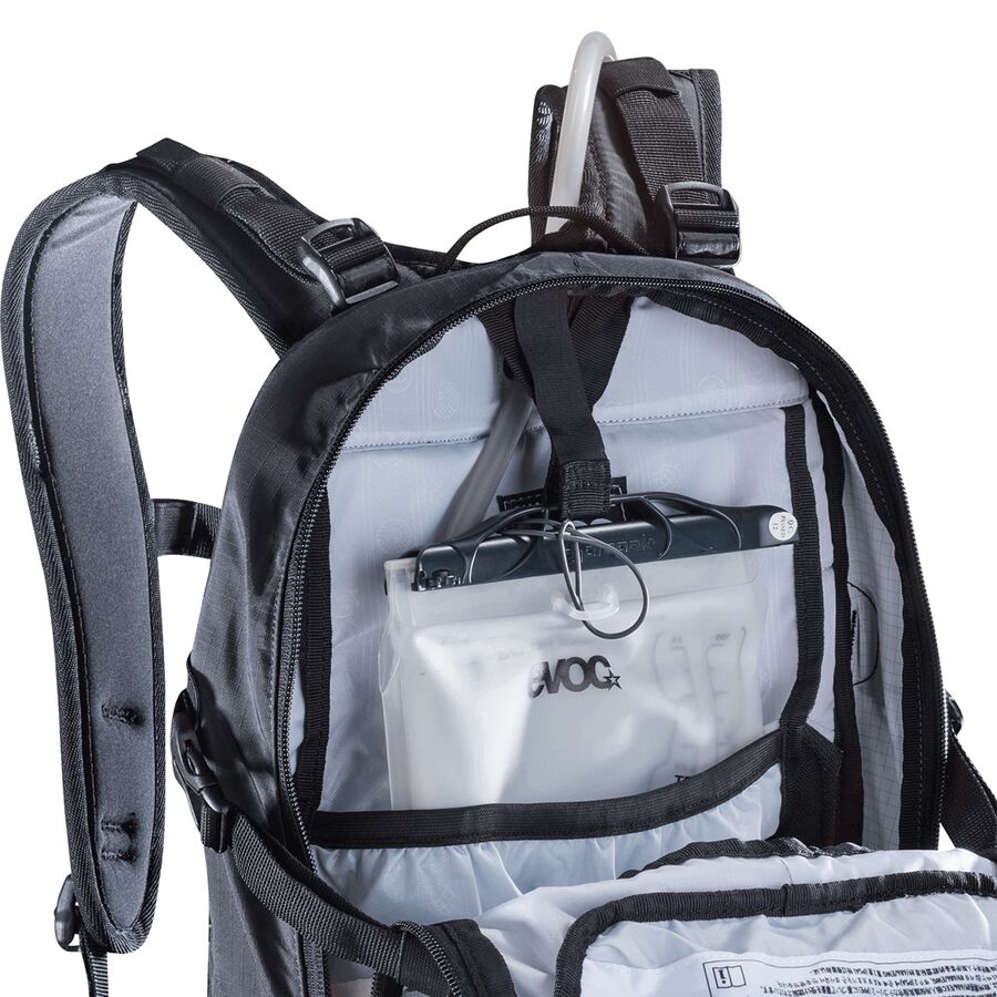 evoc fr enduro blackline protector 16l hydration pack 6 evoc fr enduro blackline protector 16l hydration pack